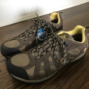 Columbia Shoes - Columbia Women’s Redmond Waterproof Hiking Shoe Columbia Shoes - Columbia Women’s Redmond Waterproof Hiking Shoe